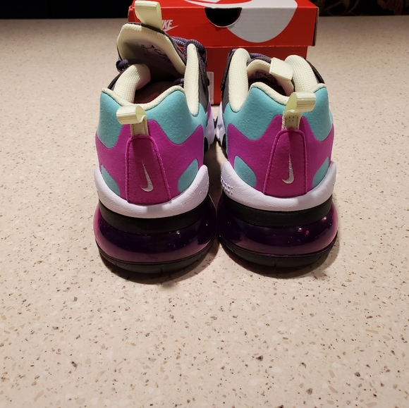 🆕️ Nike Air Max 270 React - Picture 6 of 12